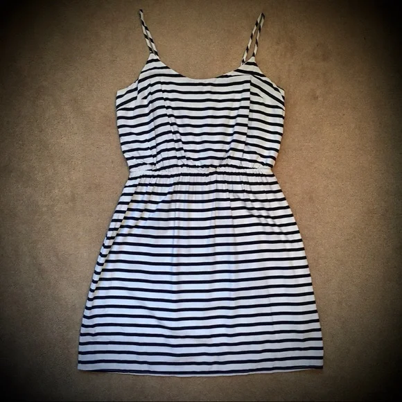 Old Navy Women's Sundress - Picture 1 of 12